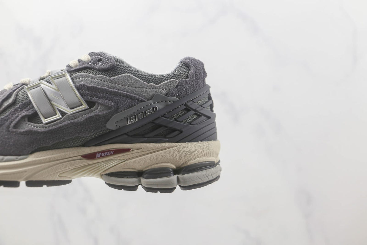 New Balance 1906D Protection Pack en color gris (Harbor Grey / Castlerock)